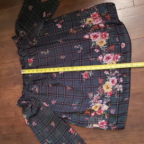 Signature Studio ladies top - Picture 3 of 5